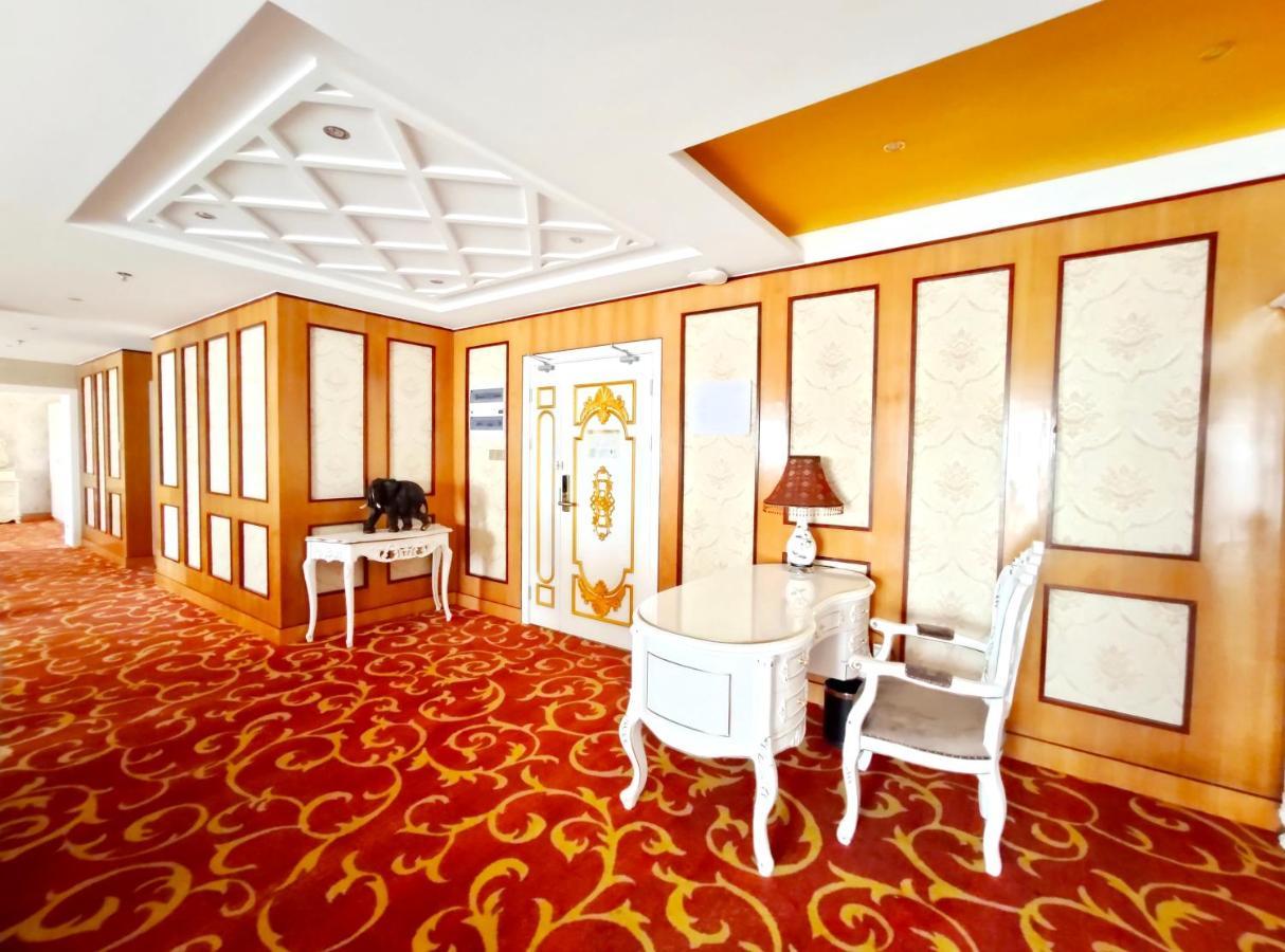 Golden Peacock Hotel Блантайр Екстер'єр фото