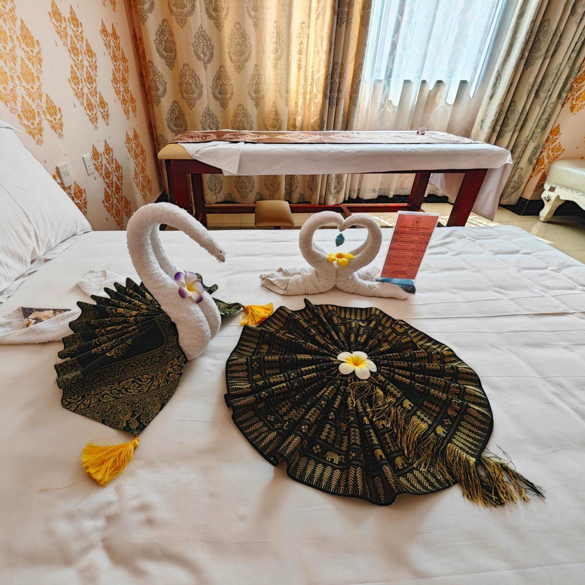 Golden Peacock Hotel Блантайр Екстер'єр фото